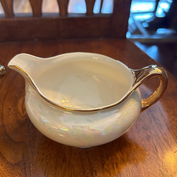 Vintage Nautilus Eggshell Iridescent Creamer & Sugar Set - Picture 10 of 11
